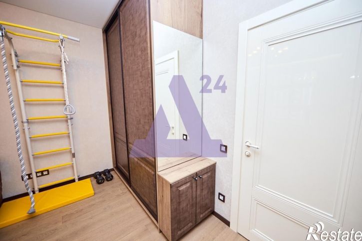 3-комн квартира улица 1905 года, дом 25