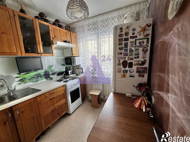 2-комн квартира улица Гущина, дом 215