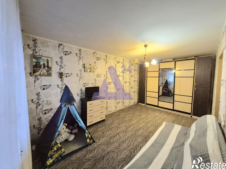 2-комн квартира улица Антона Петрова, дом 233