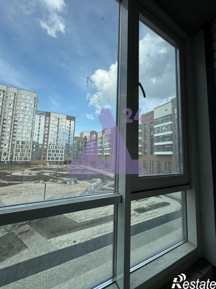 3-комн квартира проспект Строителей, дом 18А