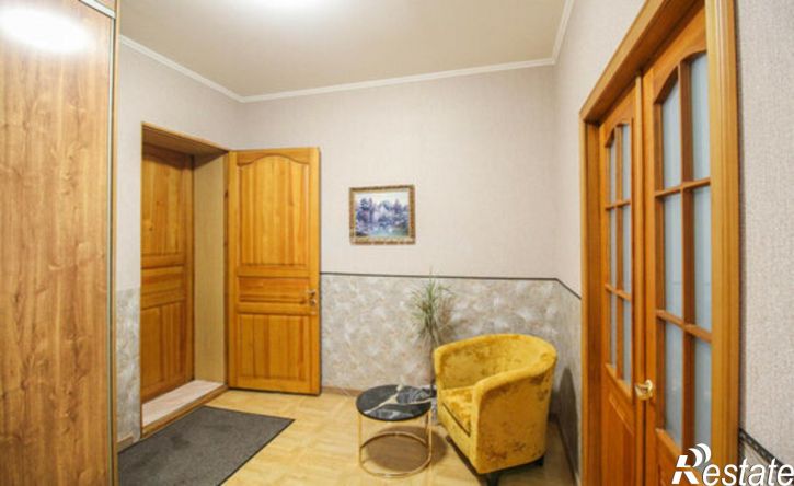 3-комн квартира пр-кт Строителей, 21,  д. 21