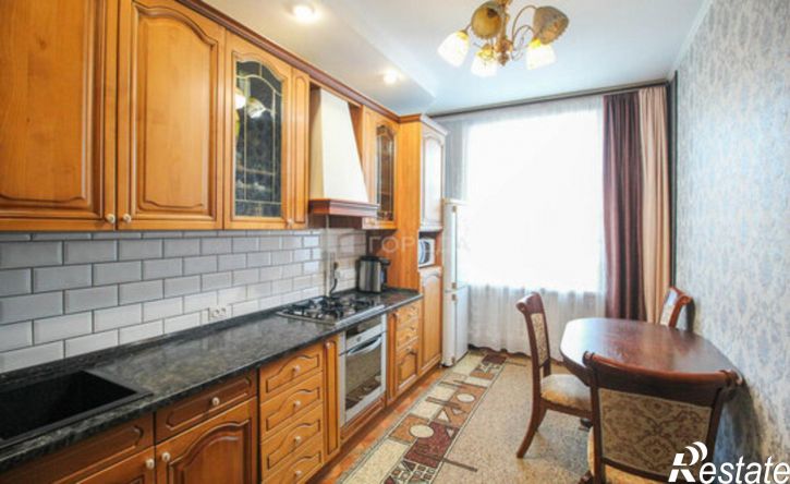 3-комн квартира пр-кт Строителей, 21,  д. 21