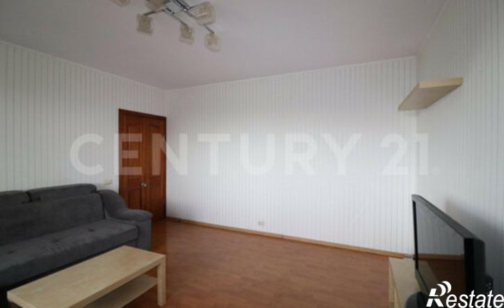 3-комн квартира улица Антона Петрова, 223,  д. 223