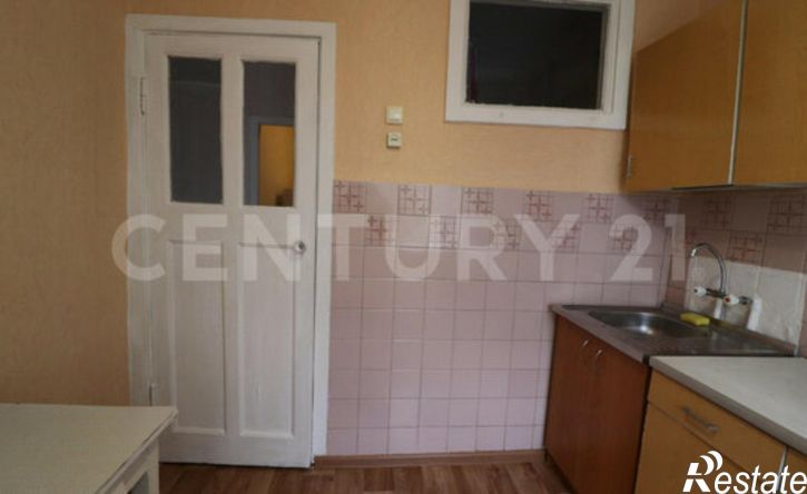 2-комн квартира улица Германа Титова, 10,  д. 10