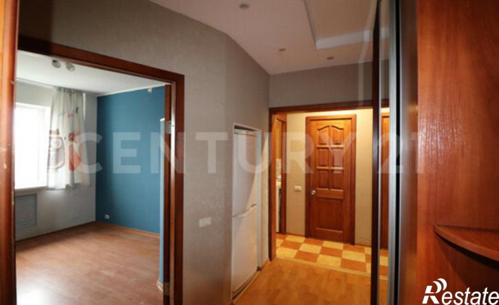 3-комн квартира улица Антона Петрова, 223,  д. 223