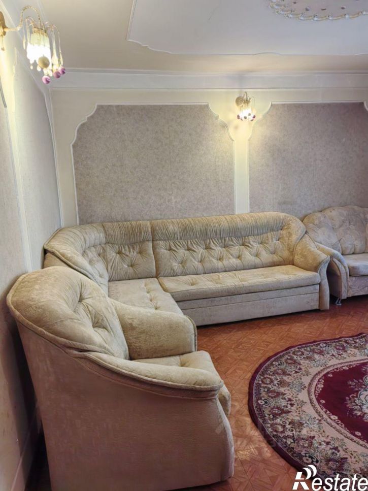 3-комн квартира улица Попова, 107,  д. 107