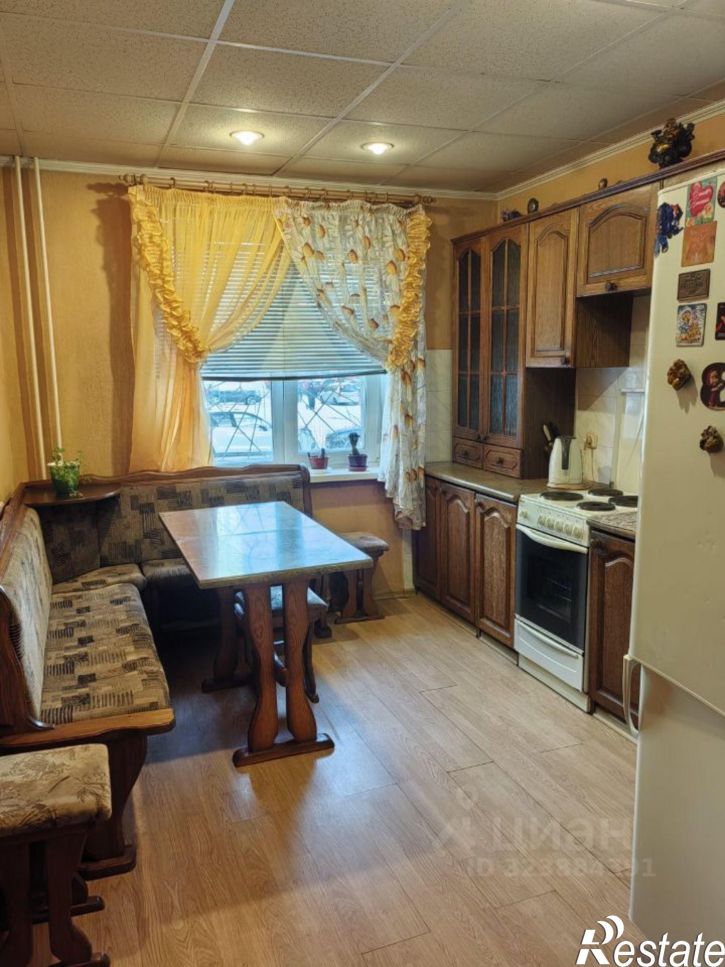 3-комн квартира улица Попова, 107,  д. 107