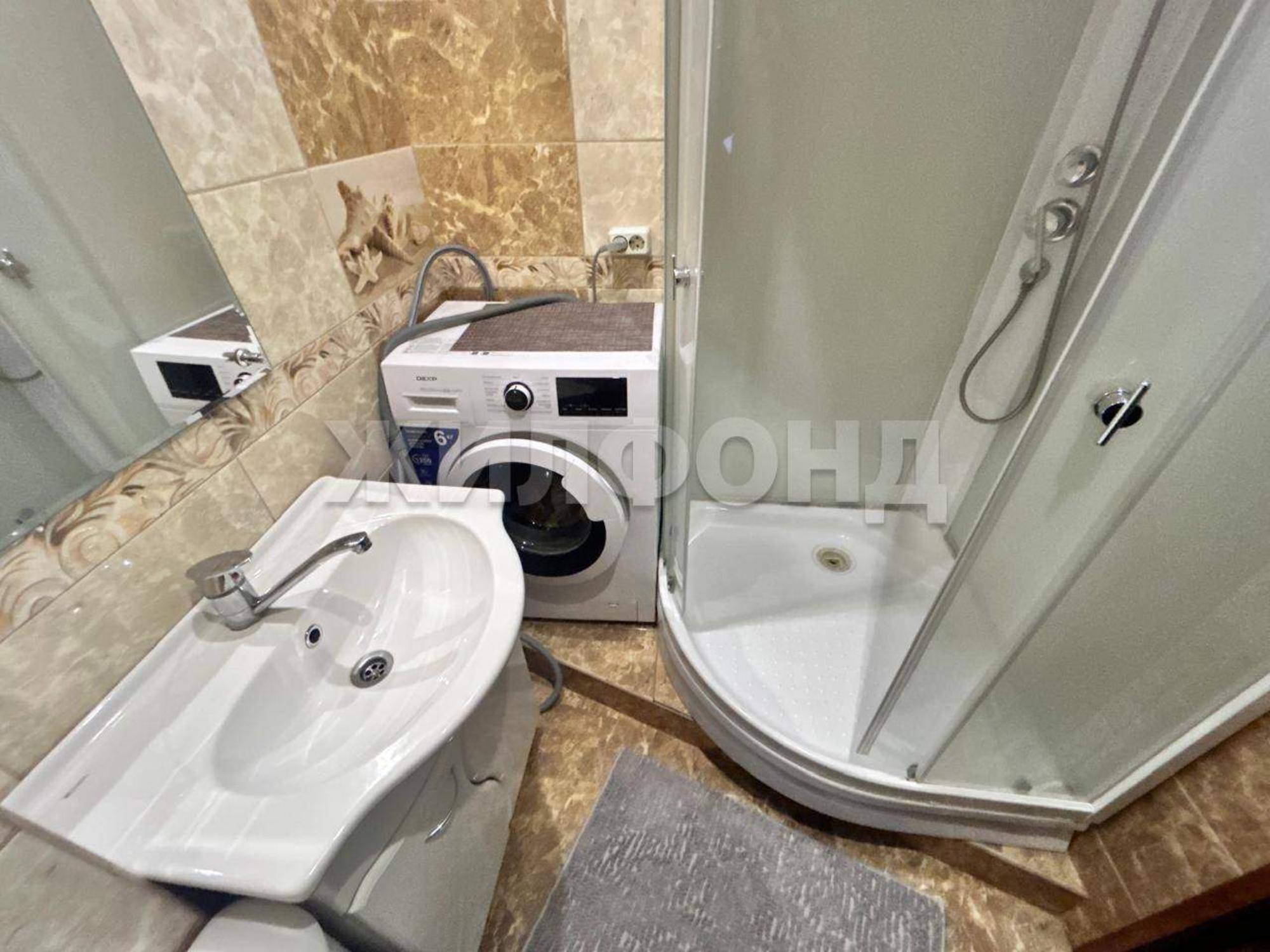 Купить квартиру за 4 250 000 рублей на Гущина улица, д.73