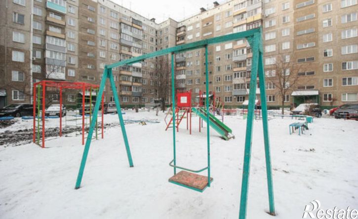 3-комн квартира улица 40 лет Октября, 2,  д. 2