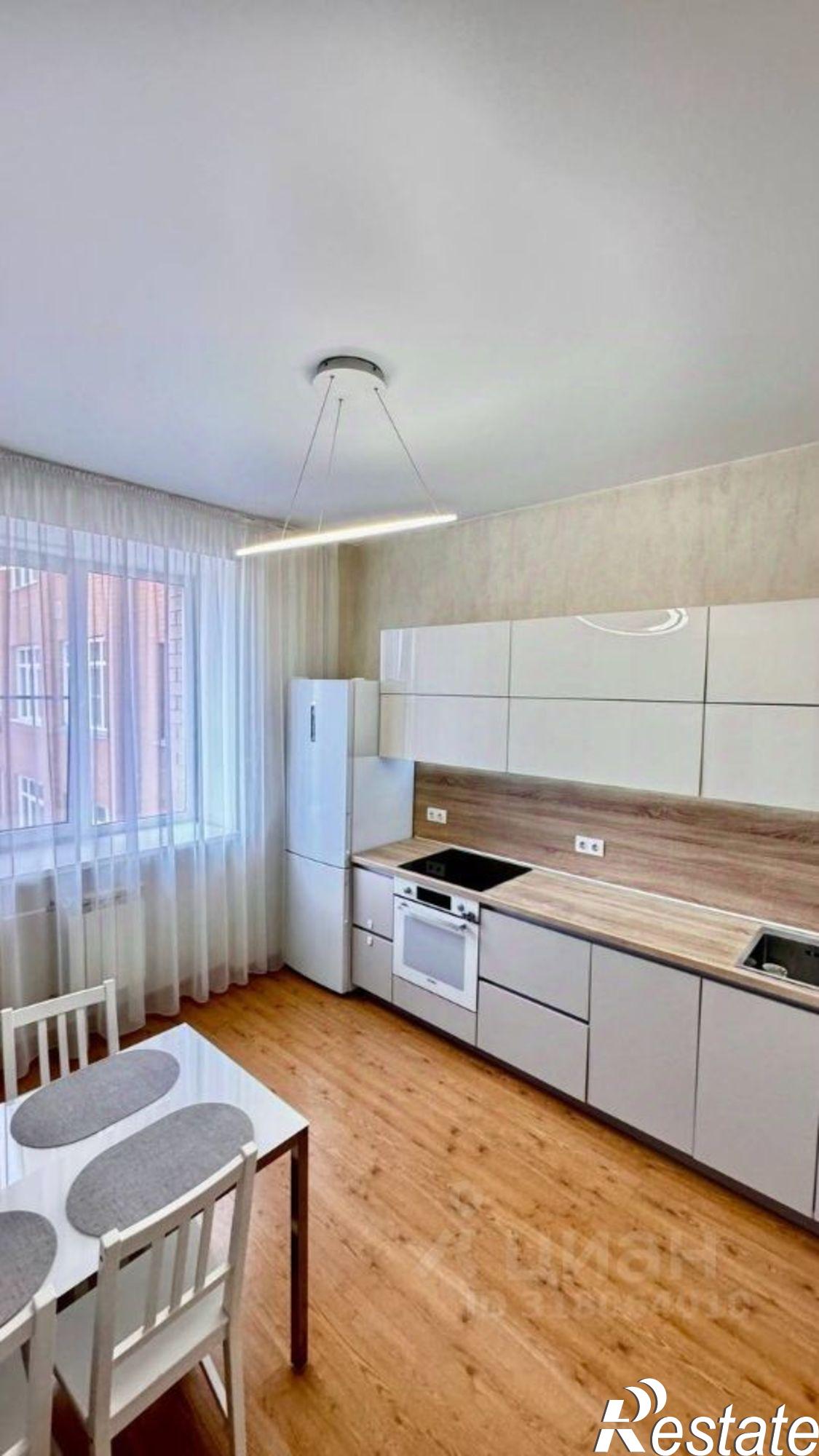 Сдать квартиру за 70 000 рублей на Социалистический пр-кт, 42