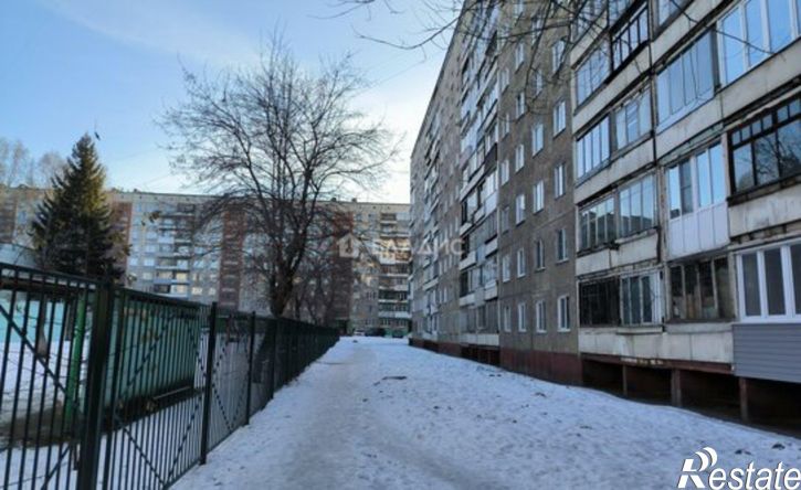 3-комн квартира Павловский тракт, 66,  д. 66