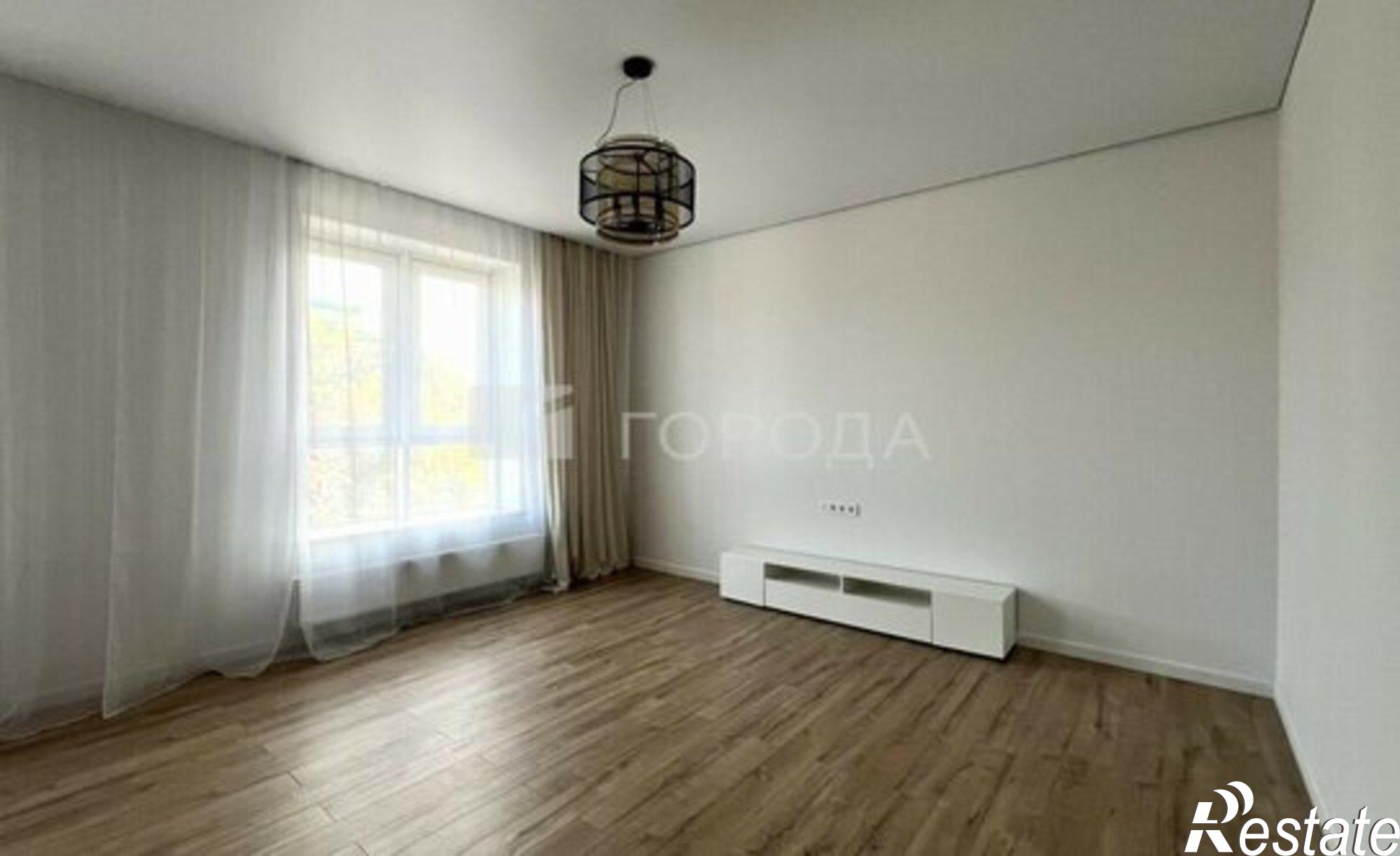 Купить квартиру за 12 000 000 рублей на проспект Строителей, 18 к1