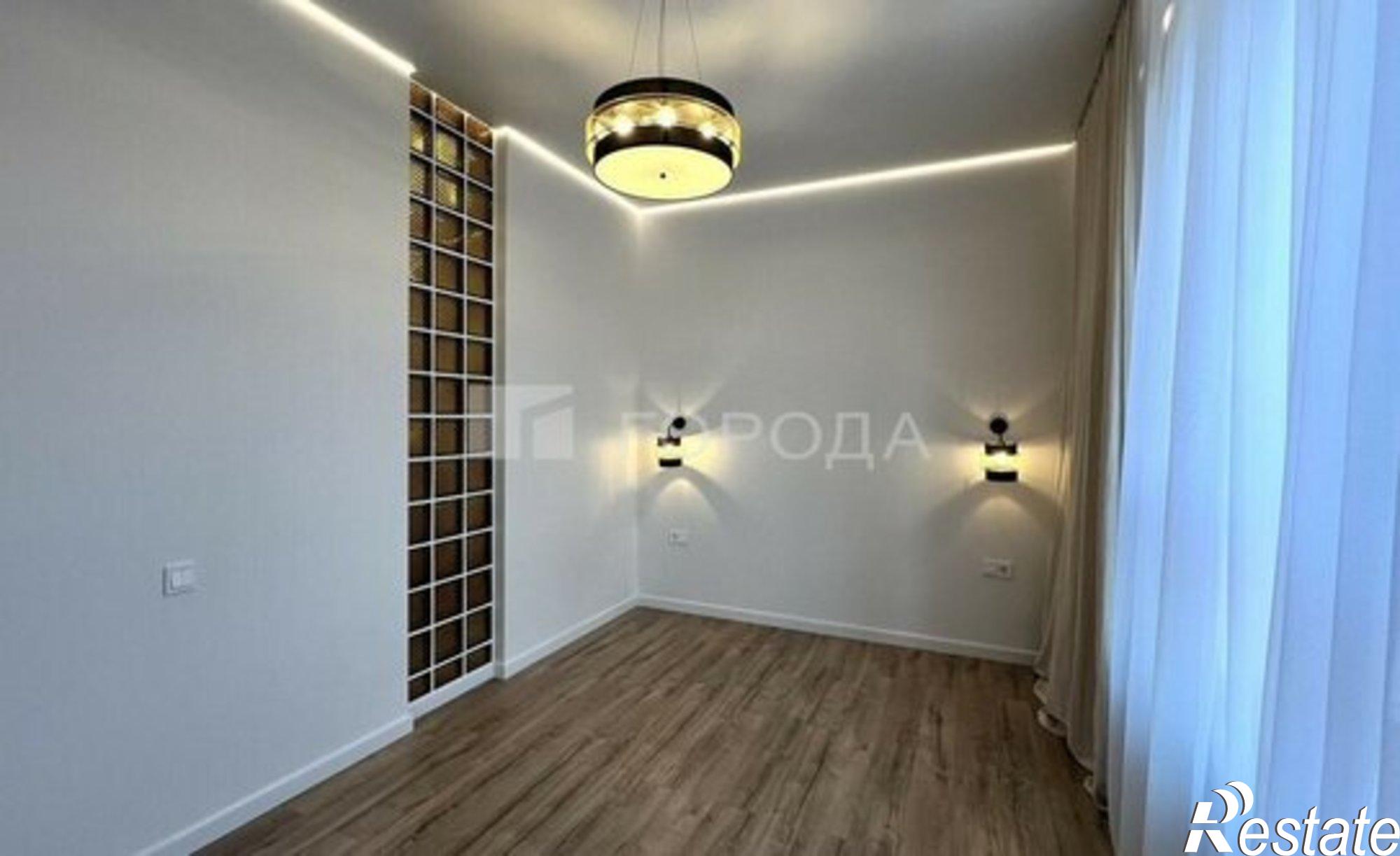 Купить квартиру за 12 000 000 рублей на проспект Строителей, 18 к1