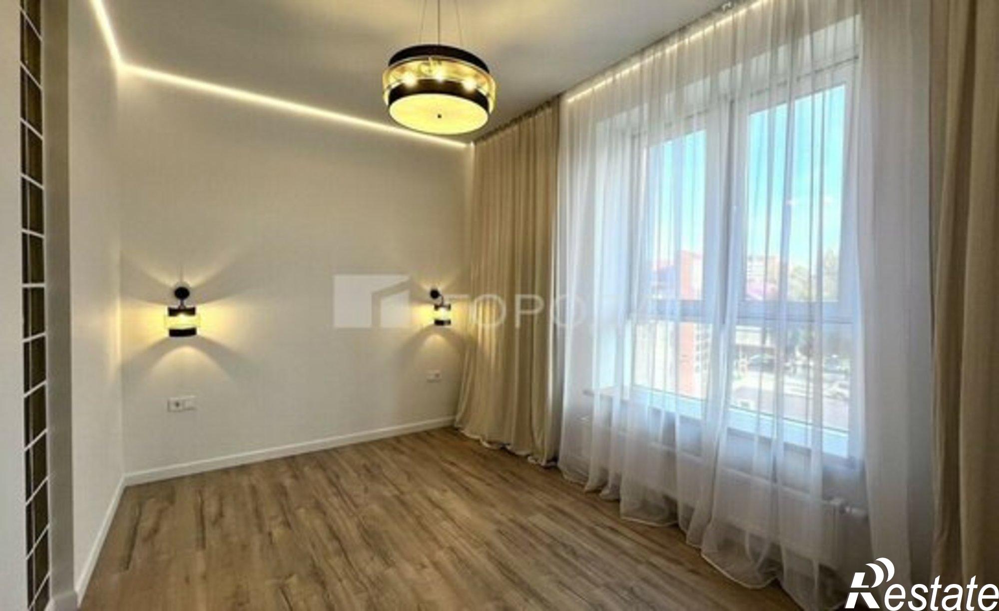 Купить квартиру за 12 000 000 рублей на проспект Строителей, 18 к1