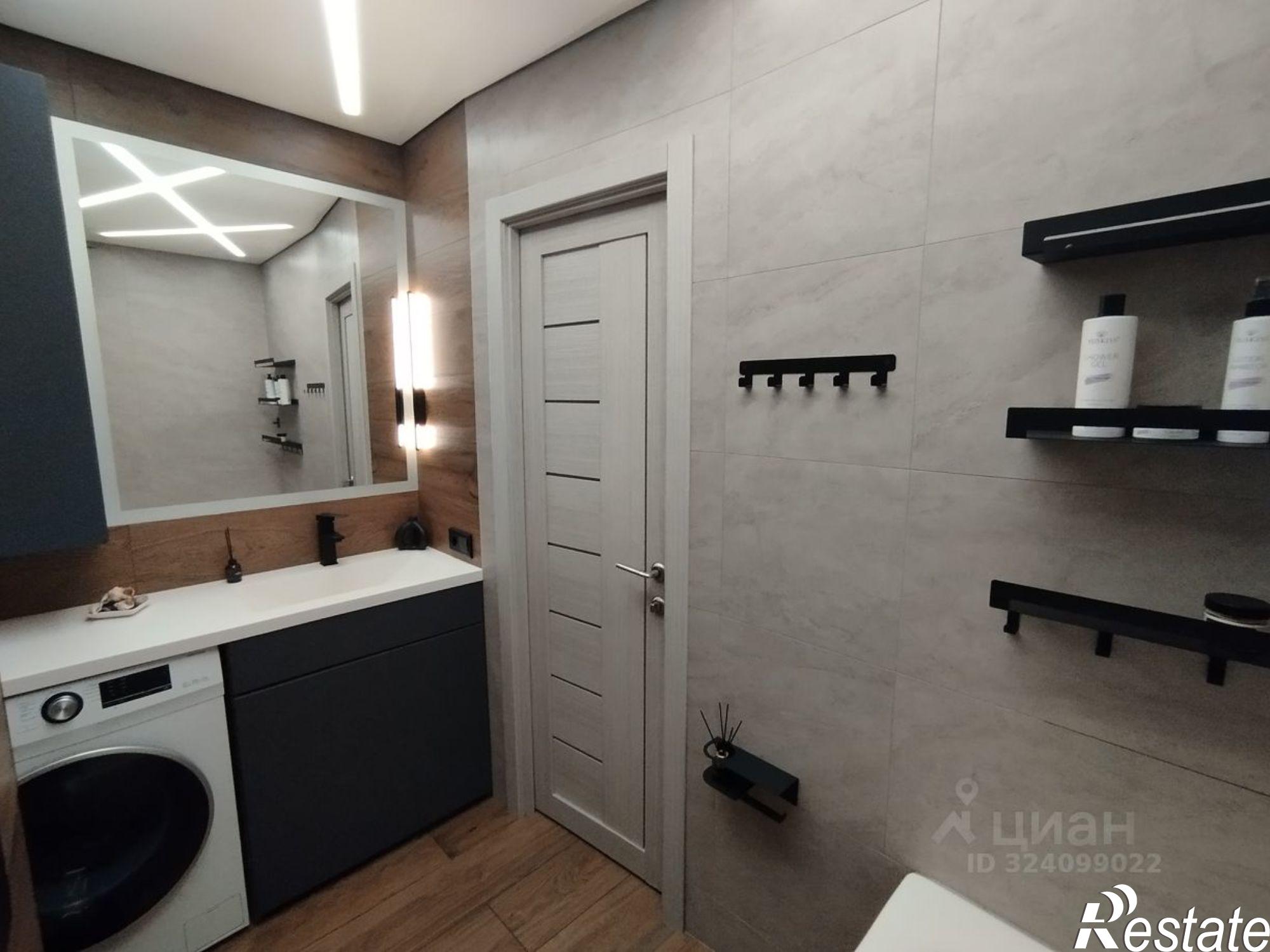 Купить квартиру за 6 000 000 рублей на улица Юрина, 244