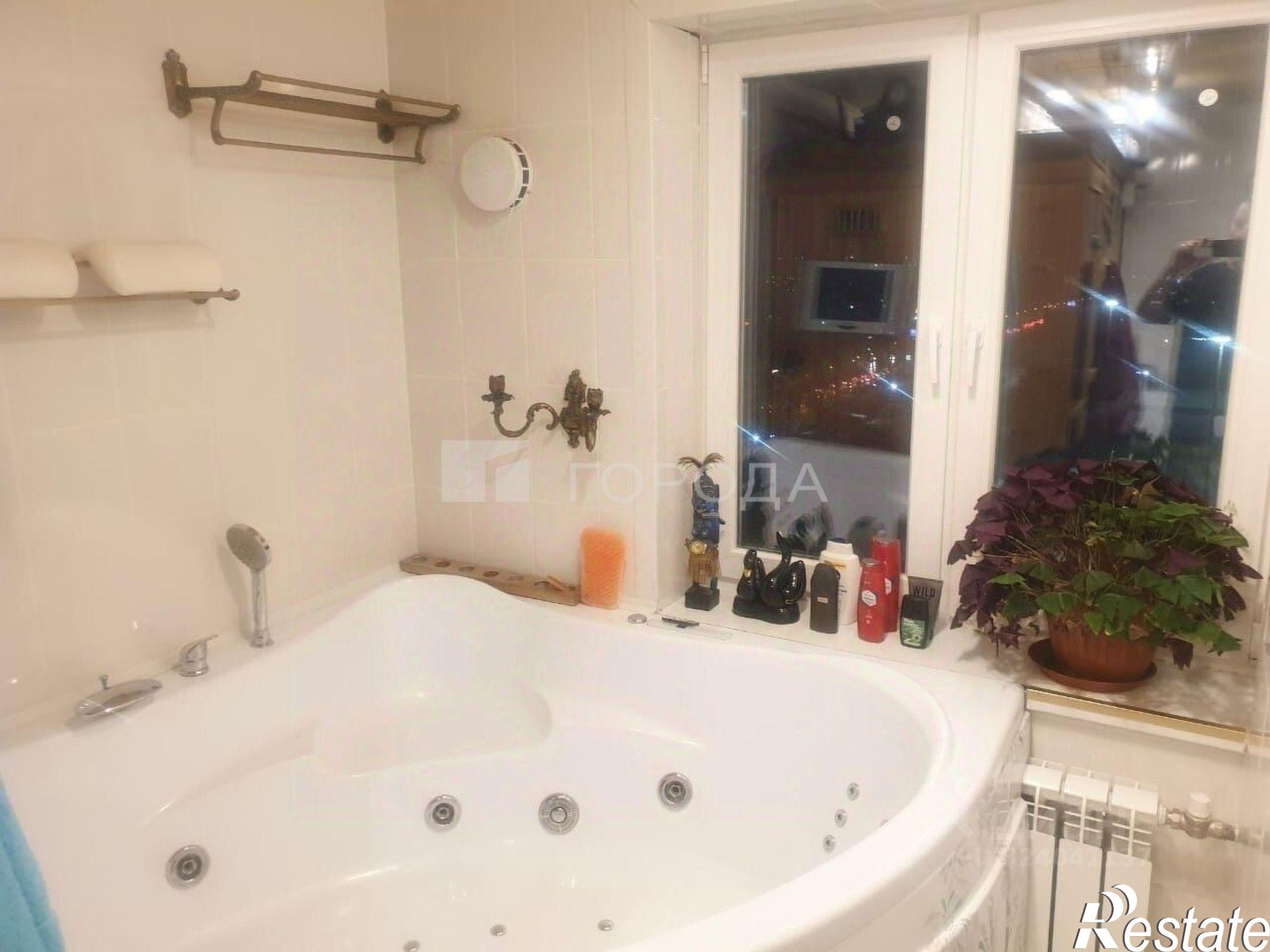 Купить квартиру за 12 800 000 рублей на Павловский тракт, 205а