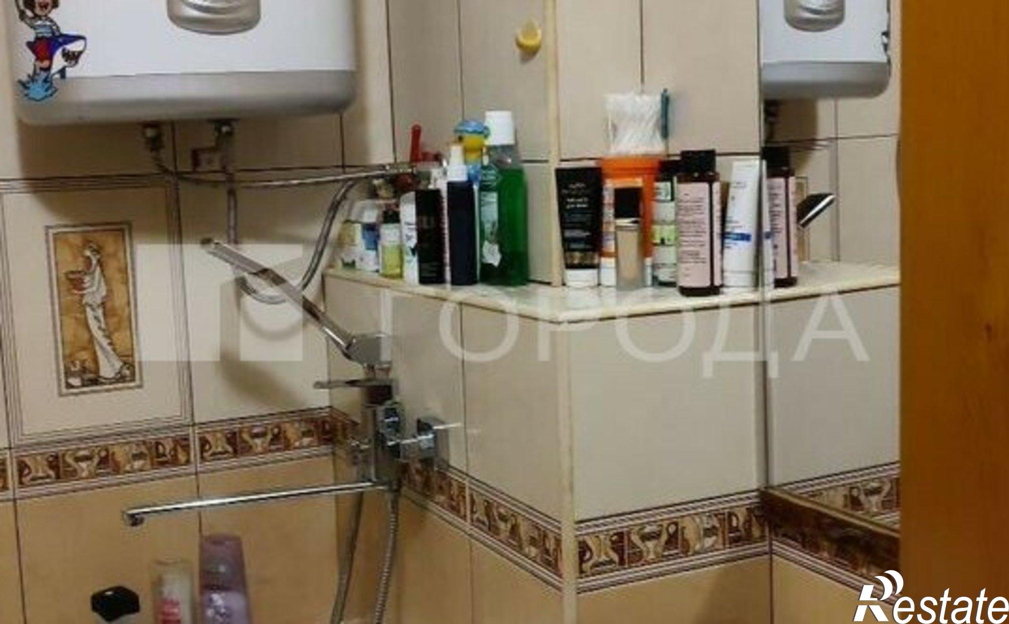 Купить квартиру за 5 415 000 рублей на ул 40 лет Октября, 2/18