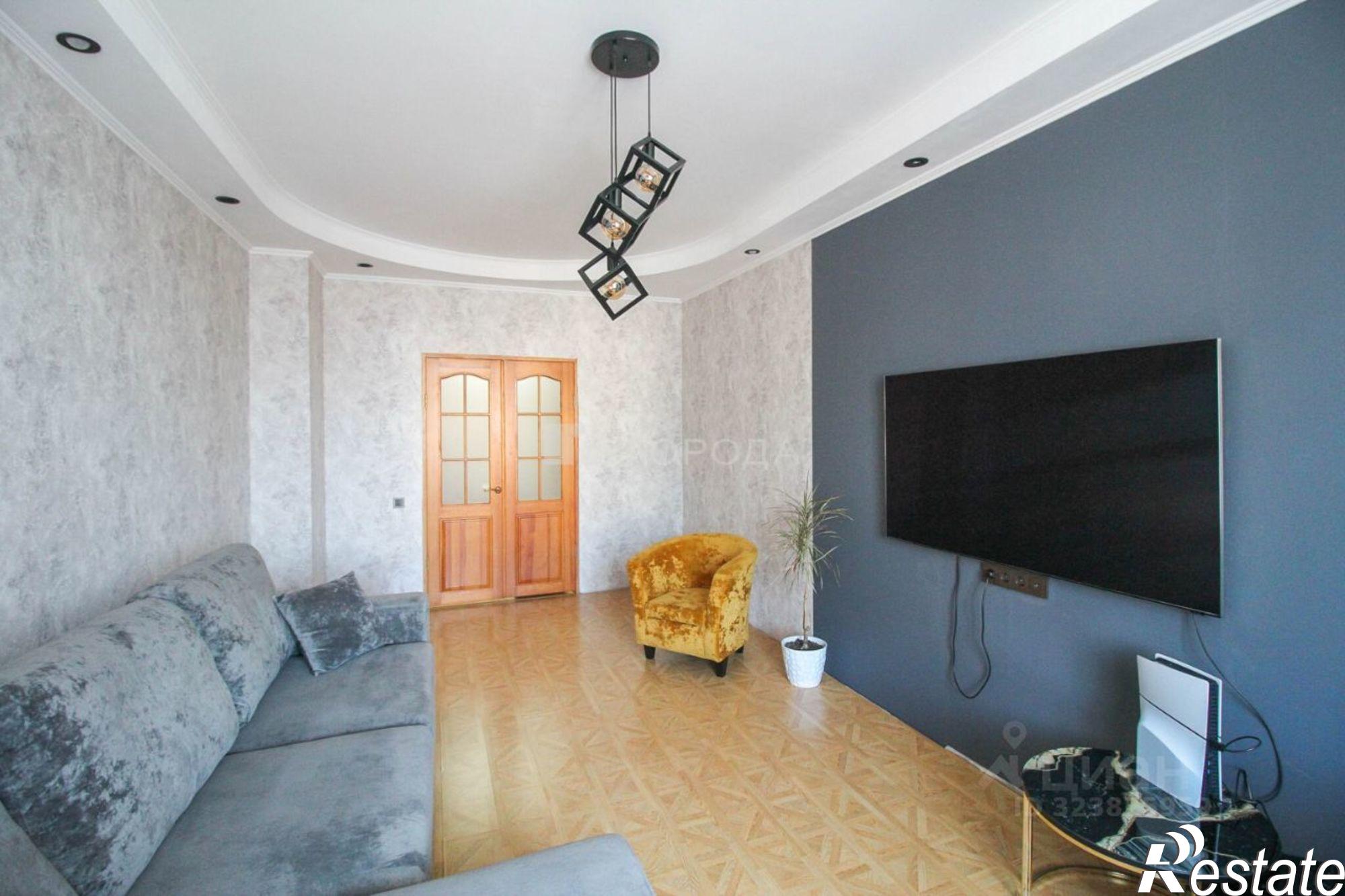 Купить квартиру за 12 800 000 рублей на проспект Строителей, 21