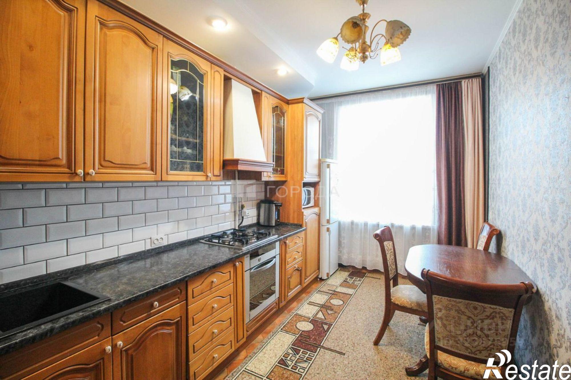 Купить квартиру за 12 800 000 рублей на проспект Строителей, 21