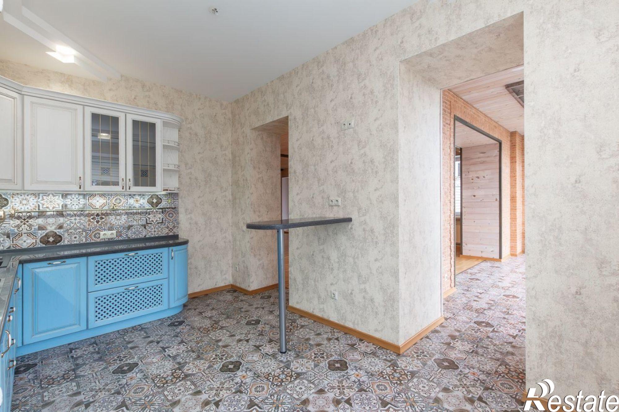 Купить квартиру за 24 000 000 рублей на Змеиногорский тракт, 69л 1