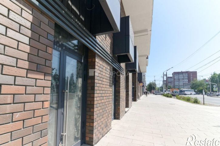 2-комн квартира проспект Строителей, 18 к1,  д. 18 к1