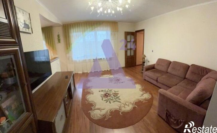 3-комн квартира улица Попова, 93,  д. 93