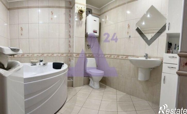 3-комн квартира улица Попова, 93,  д. 93