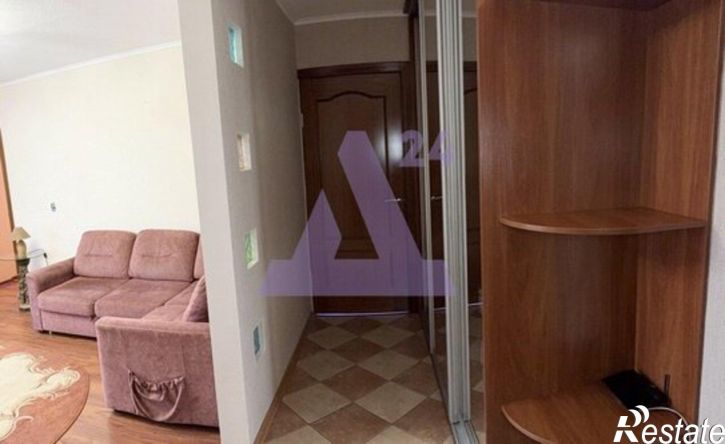 3-комн квартира улица Попова, 93,  д. 93