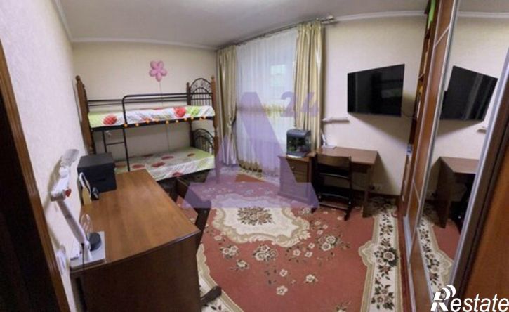 3-комн квартира улица Попова, 93,  д. 93