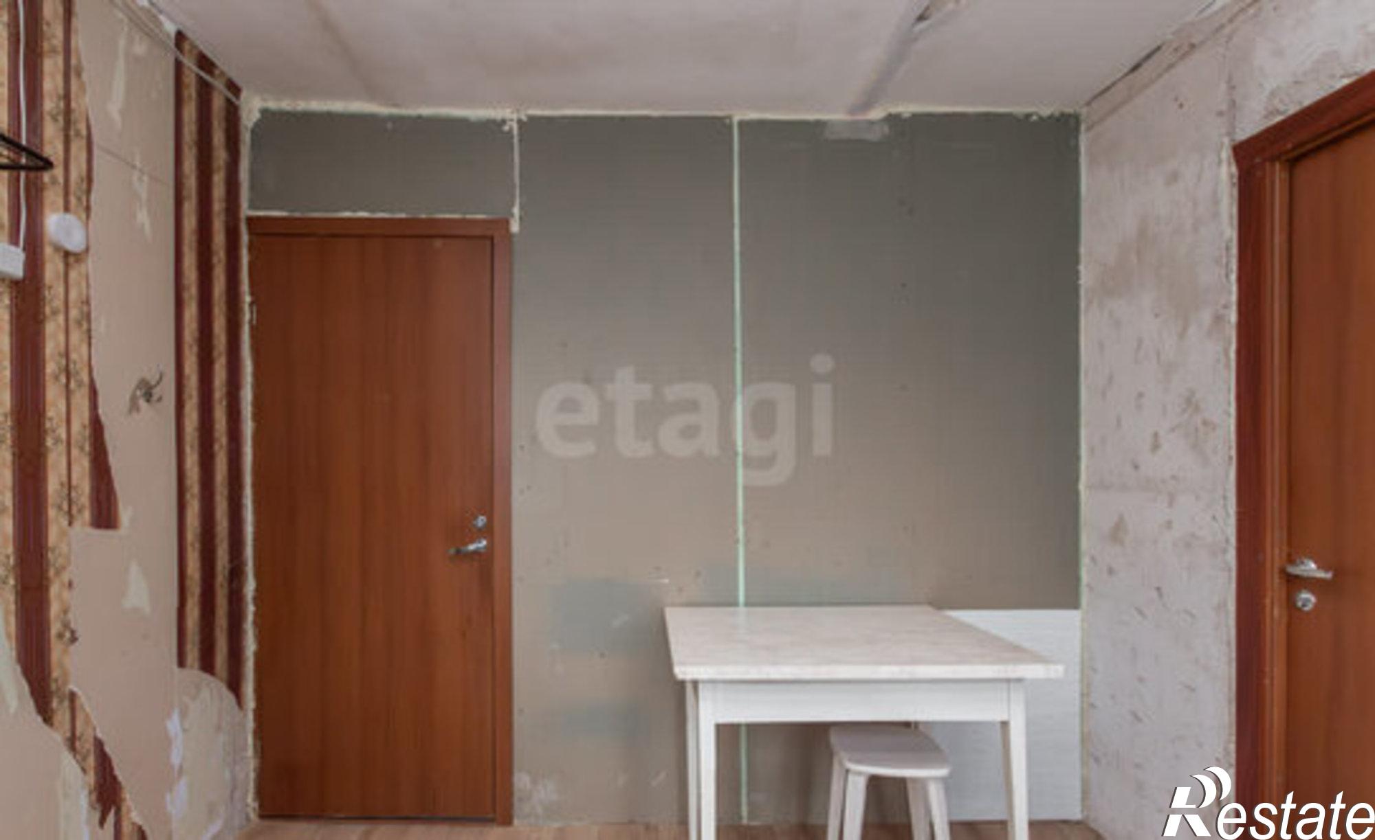 Купить квартиру за 2 000 000 рублей на ул Петра Сухова, 58