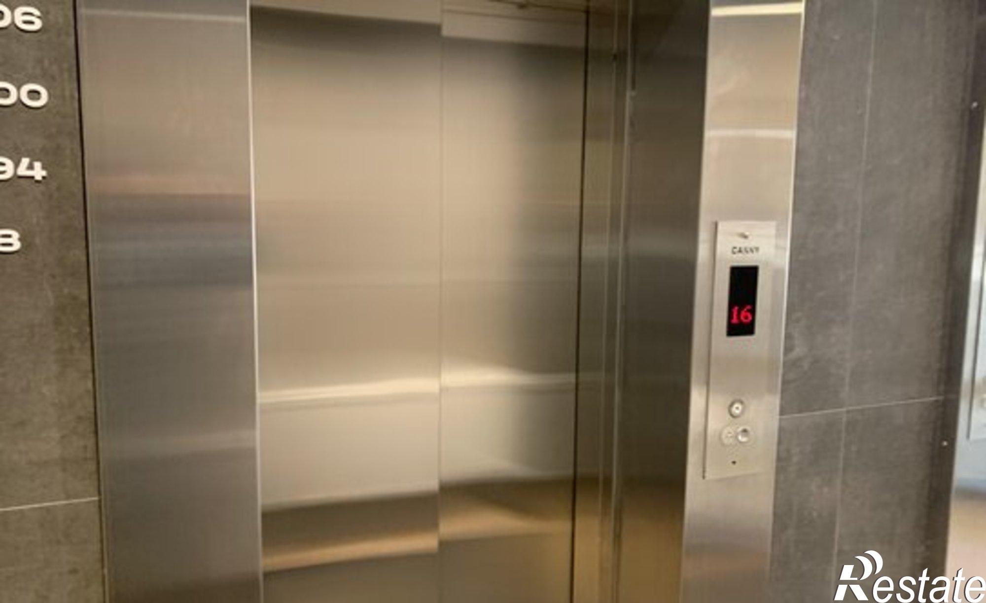 Купить квартиру за 9 250 000 рублей на проспект Строителей, 18 к1