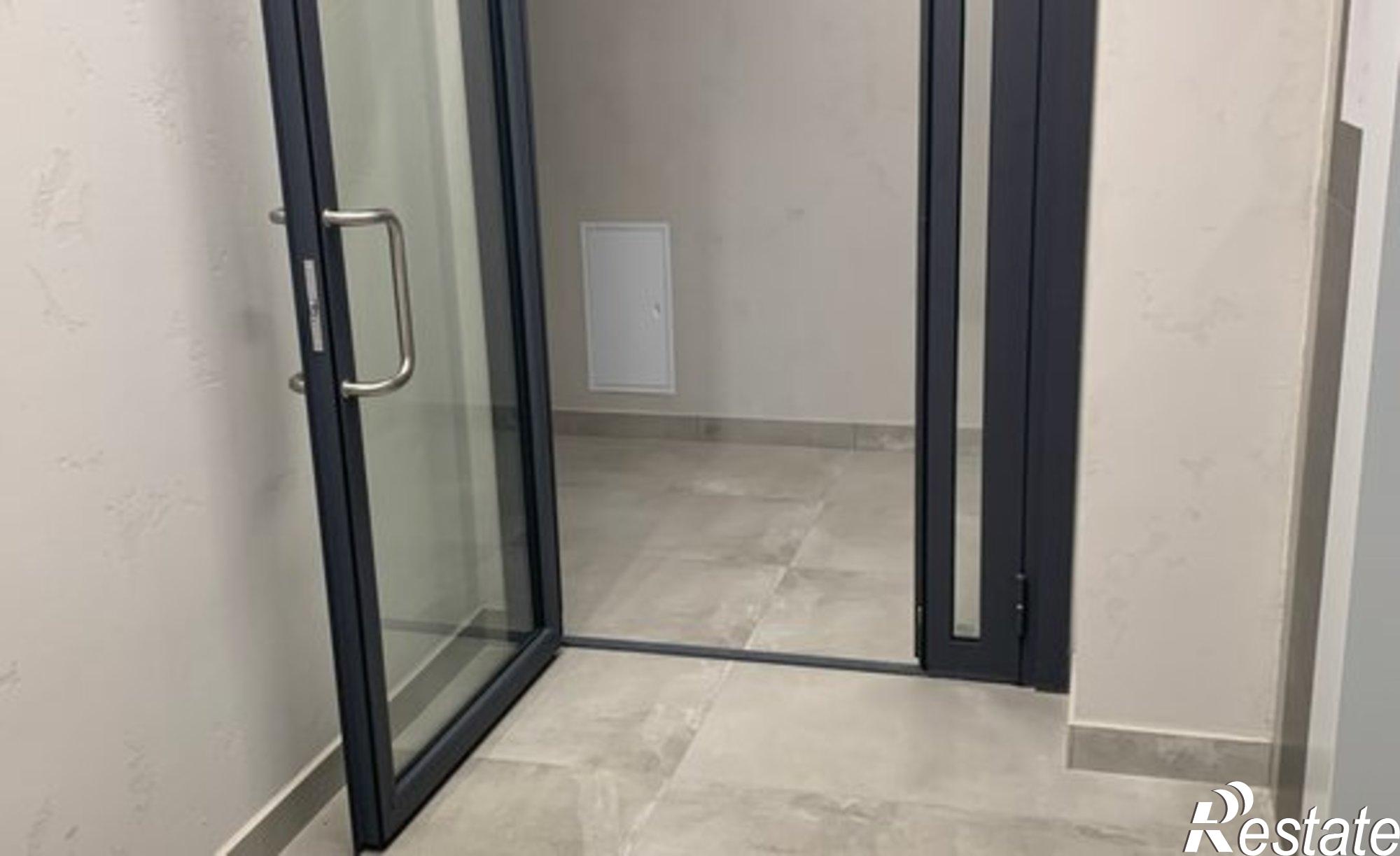 Купить квартиру за 9 250 000 рублей на проспект Строителей, 18 к1