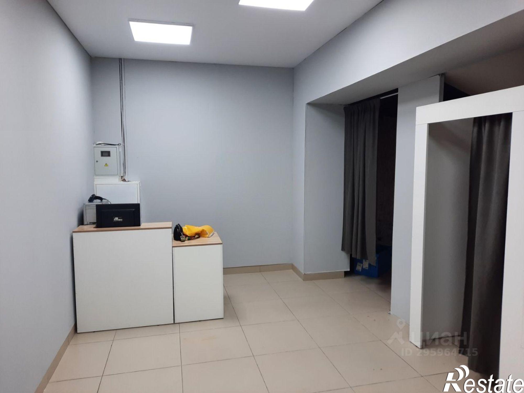 Купить помещение свободного назначения за 6 268 160 рублей на Комсомольский пр-кт, 80Е