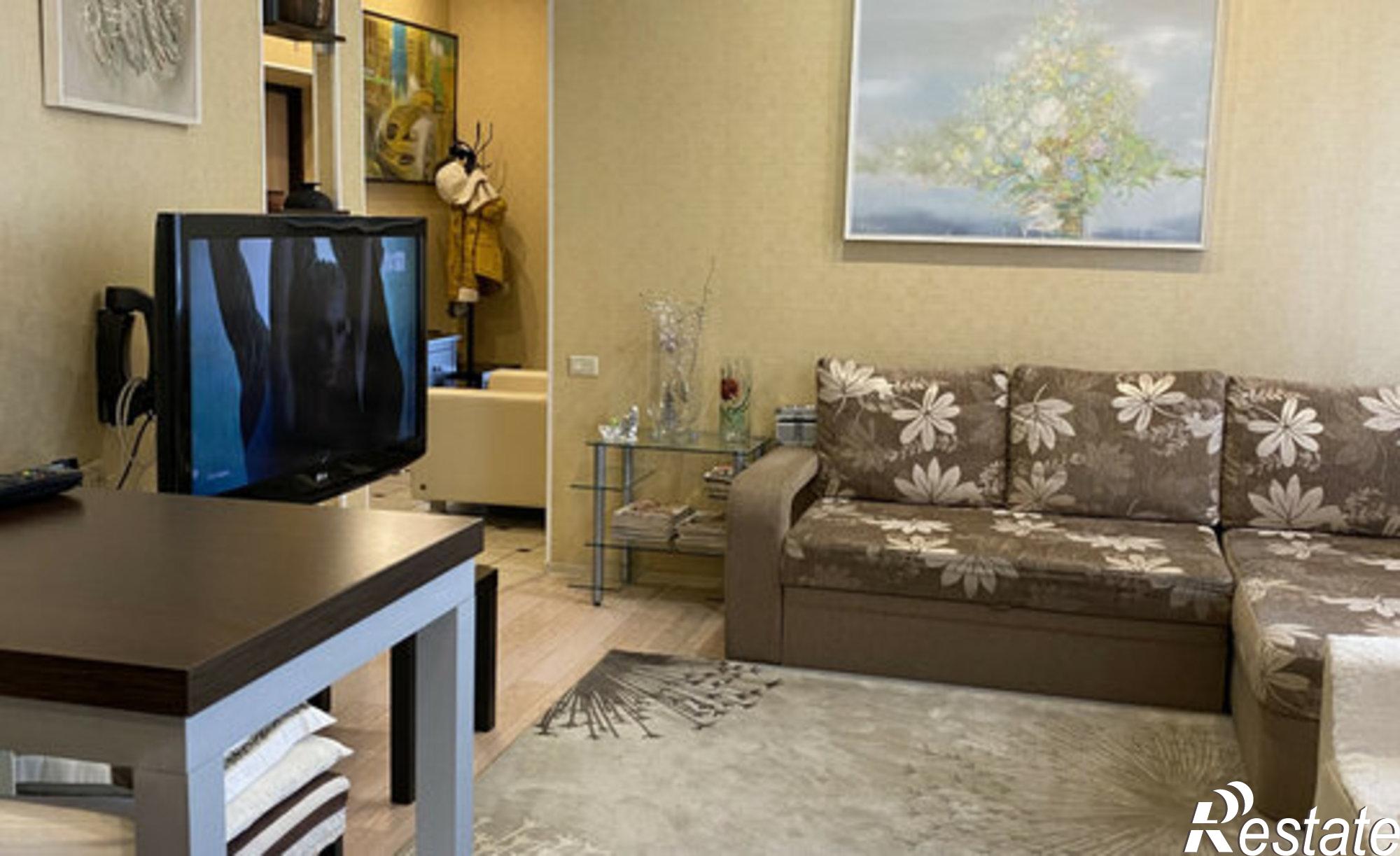 Купить квартиру за 12 000 000 рублей на Интернациональная улица, 97