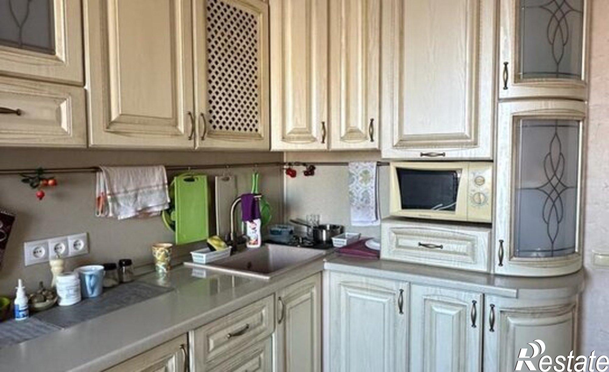 Купить квартиру за 9 400 000 рублей на ул Лазурная, 52