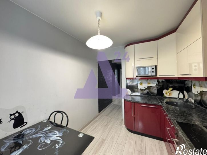 3-комн квартира улица Островского, дом 7