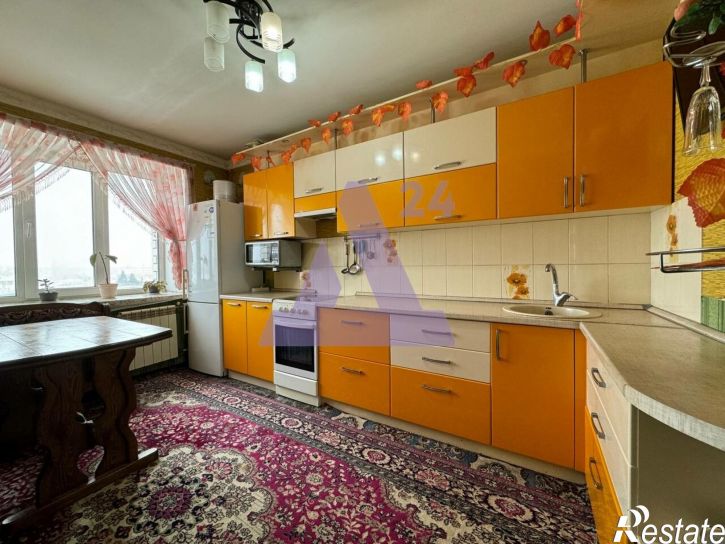 3-комн квартира улица Эмилии Алексеевой, дом 65