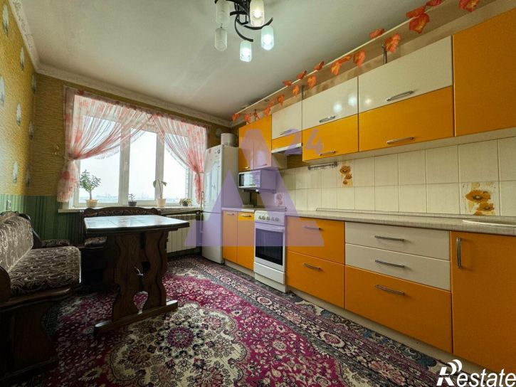 3-комн квартира улица Эмилии Алексеевой, дом 65