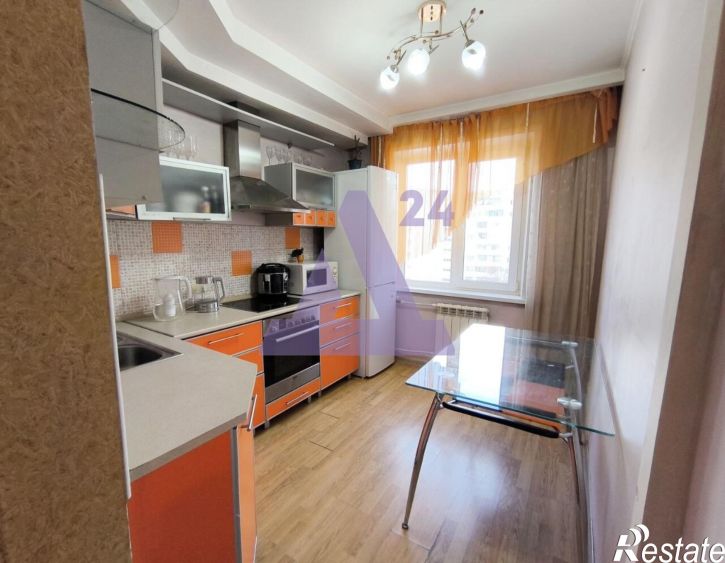 3-комн квартира улица Панфиловцев, дом 35