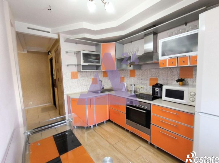 3-комн квартира улица Панфиловцев, дом 35