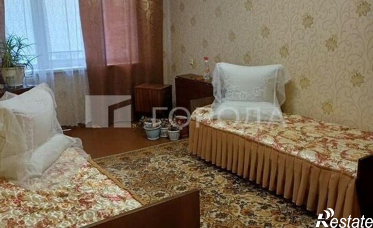 3-комн квартира улица Юрина, 230,  д. 230