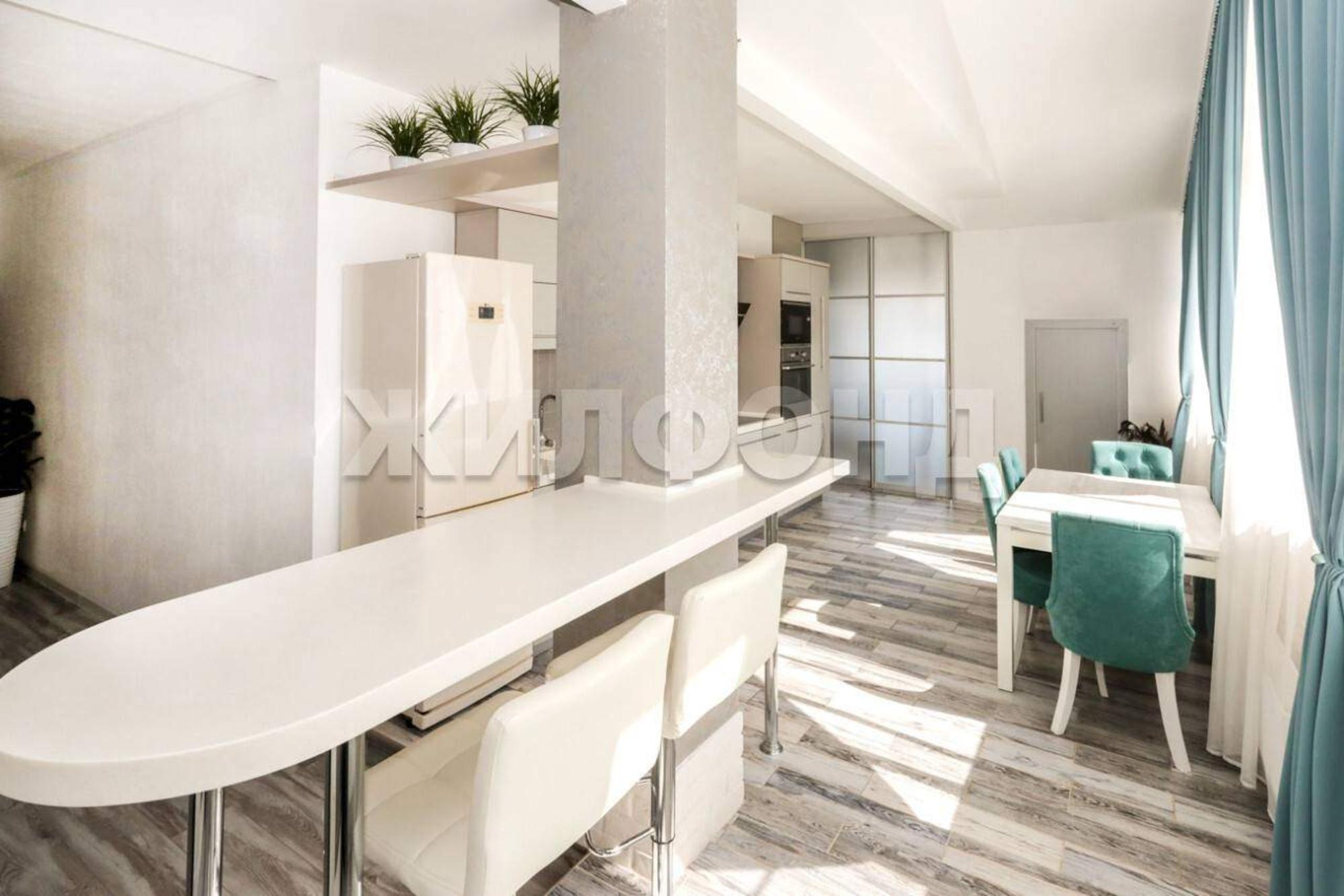 Купить квартиру за 17 400 000 рублей на Папанинцев улица, д.134