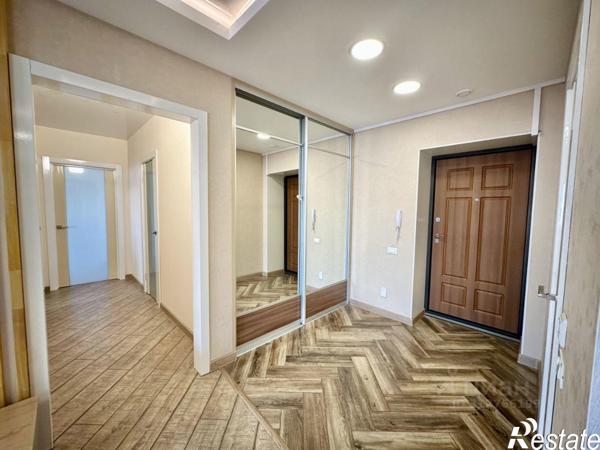 Купить квартиру за 14 000 000 рублей на улица Профинтерна, 7А