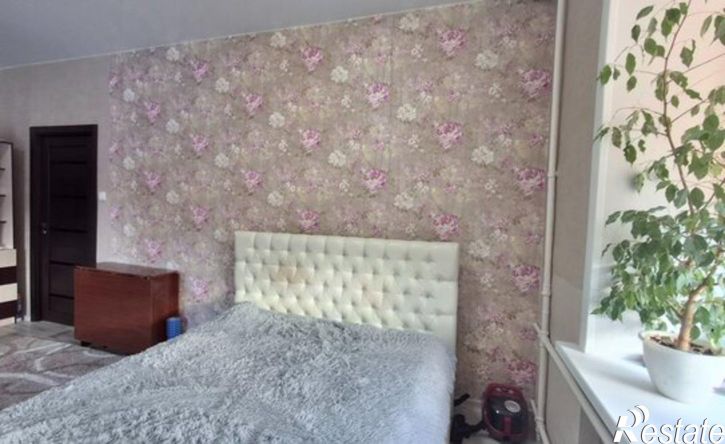 3-комн квартира ул Глушкова, 42/38,  д. 42/38