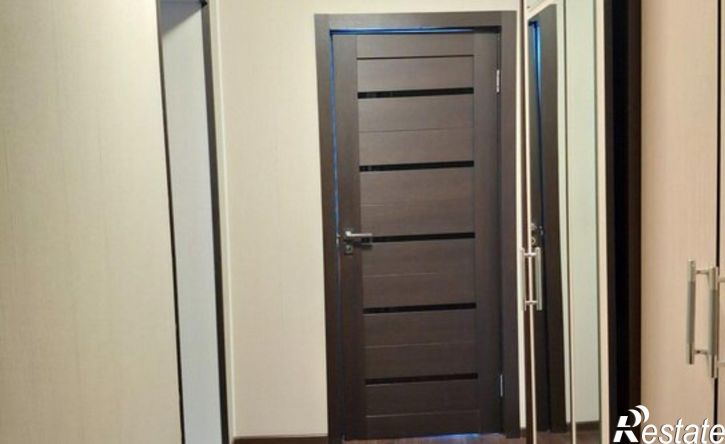 3-комн квартира ул Глушкова, 42/38,  д. 42/38