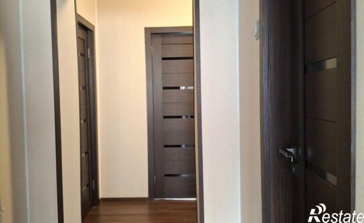 3-комн квартира ул Глушкова, 42/38,  д. 42/38