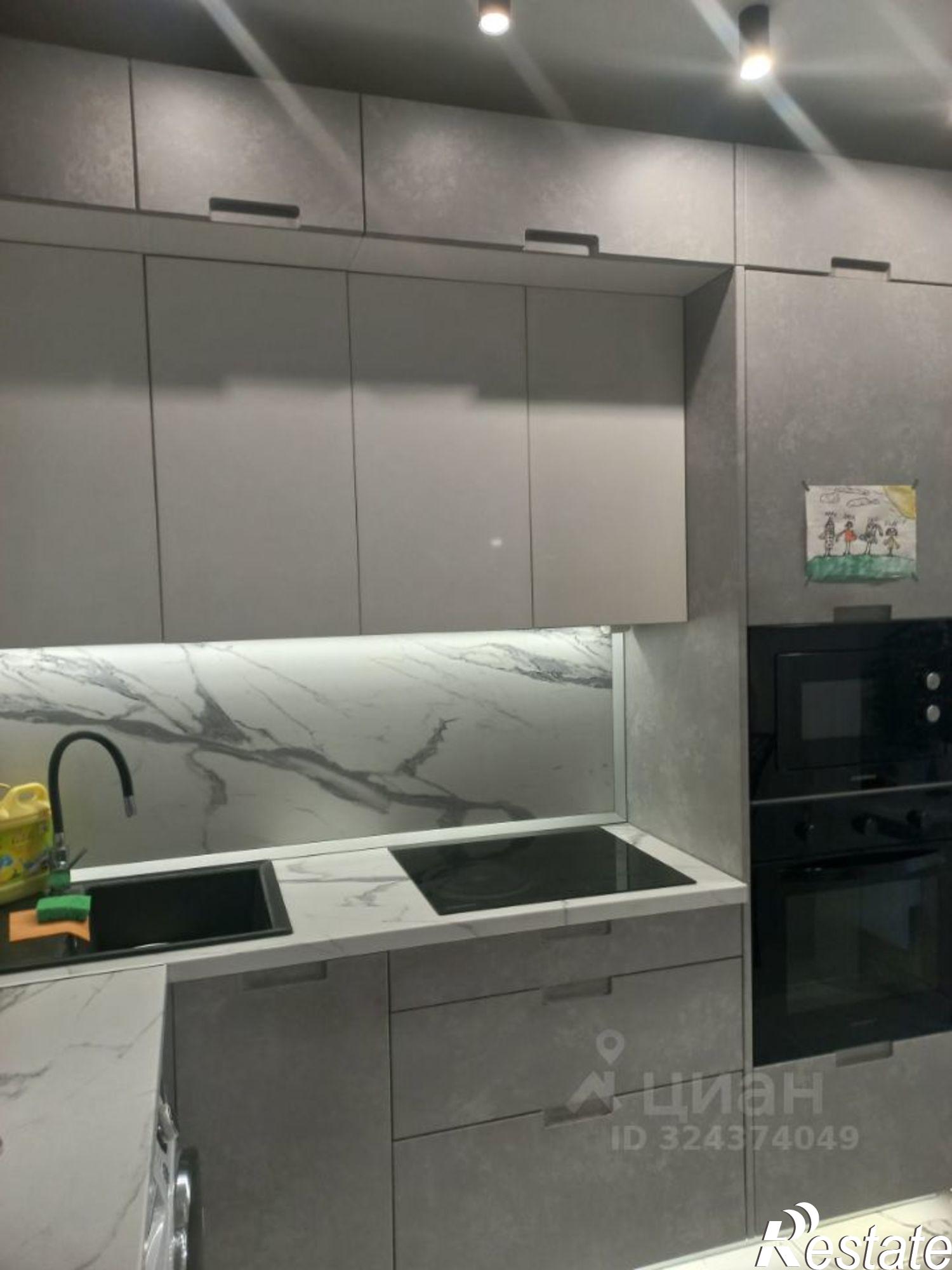 Купить квартиру за 10 300 000 рублей на улица Юрина, 168К