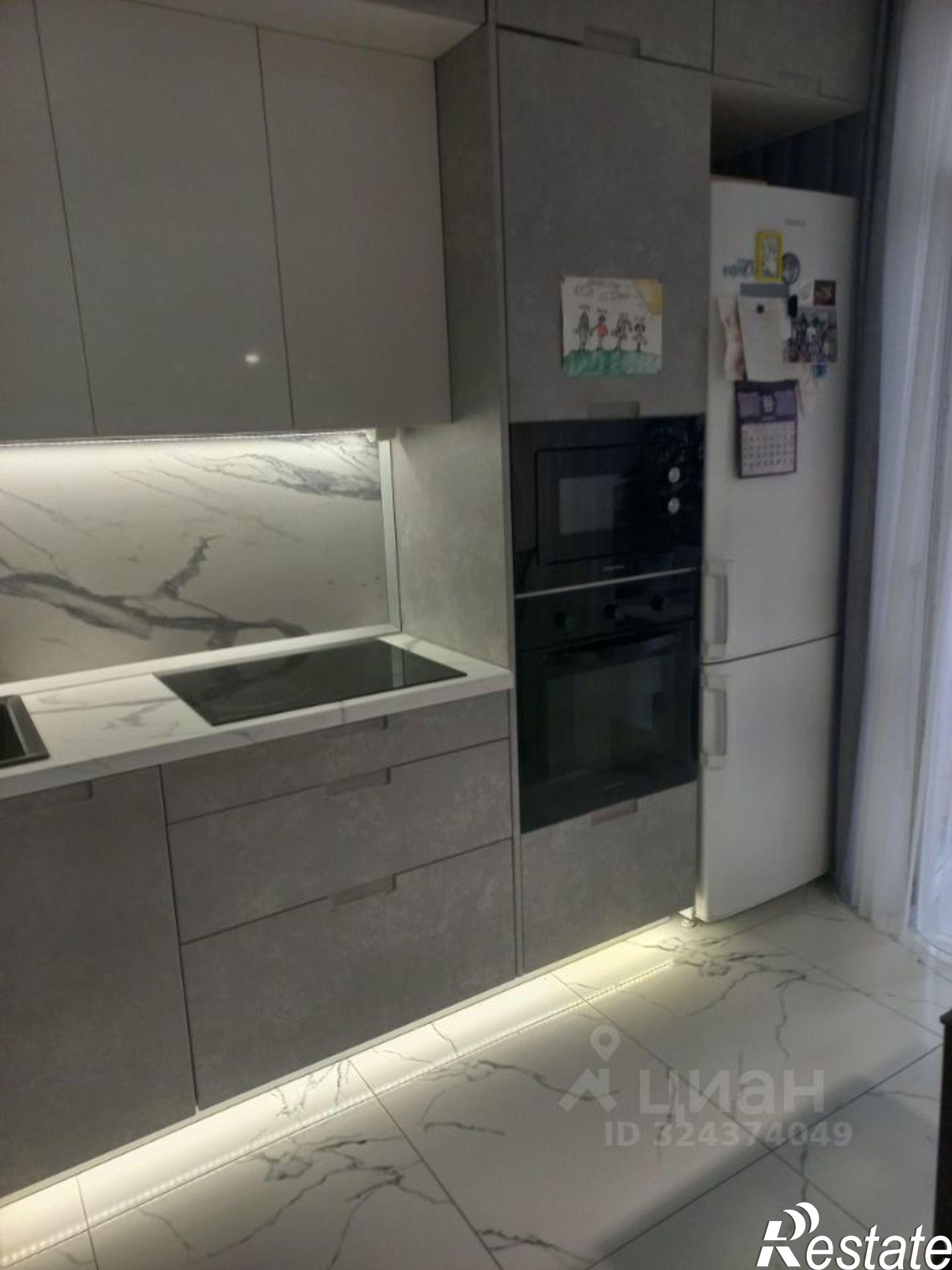 Купить квартиру за 10 300 000 рублей на улица Юрина, 168К