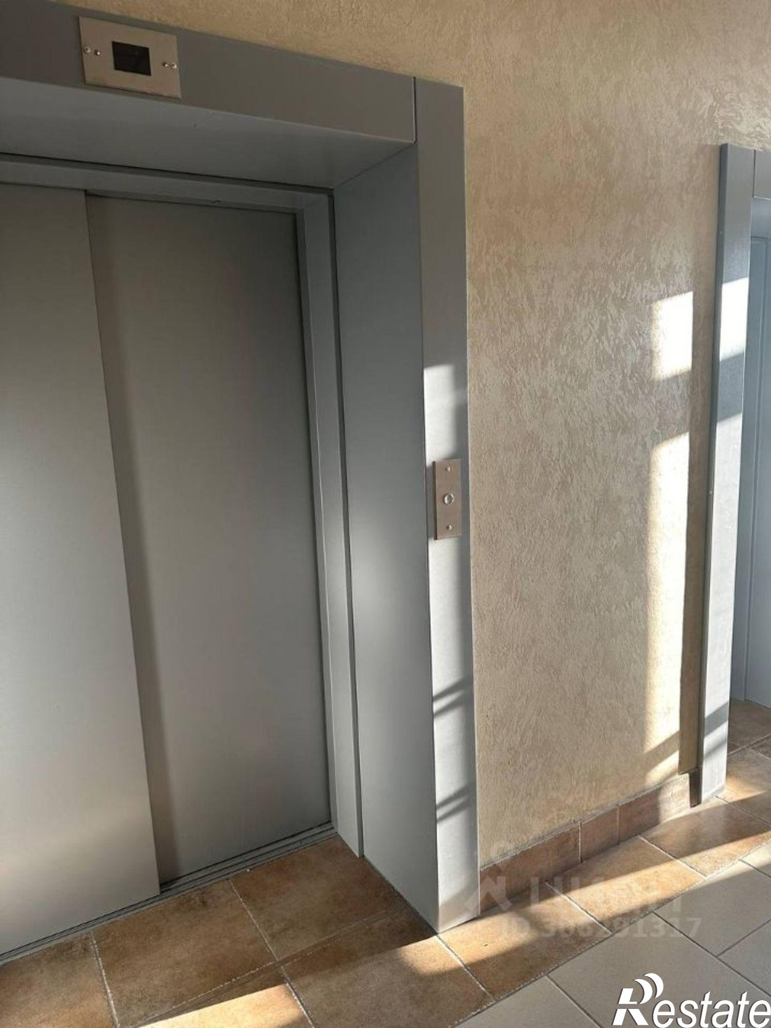 Купить квартиру за 15 000 000 рублей на Комсомольский проспект, 122В к3