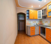 2-комн, 43кв м, этаж 1/5 улица Гущина, 185